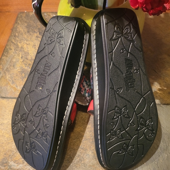 Alegria sandals - Picture 3 of 3